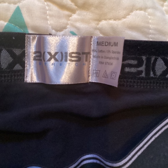 2xist, black truck, medium - Picture 3 of 5